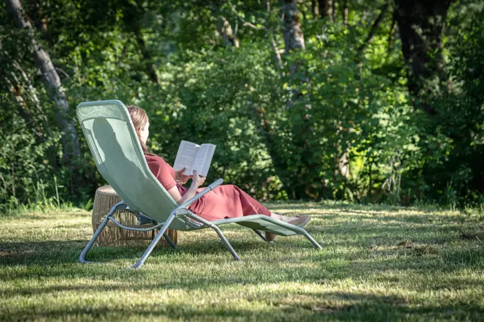 Liegestuhl im Garten